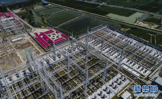 日前，錫盟—泰州±800千伏特高壓直流輸電工程雙極低端啟動調(diào)試，7月底前雙極低端調(diào)試結(jié)束，8月將啟動雙極高端調(diào)試。錫盟—泰州±800千伏特高壓直流輸電工程是千萬千瓦級的特高壓直流輸電工程，也是國家大氣污染防治行動計(jì)劃“四交四直”特高壓工程的重要組成部分