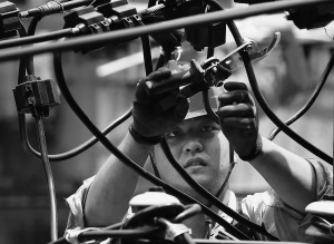 41.1攝氏度！ 7月27日，安徽省合肥市最高氣溫達(dá)41.1攝氏度，打破1959年夏季41攝氏度的高溫極值。當(dāng)天也是合肥市氣象臺連續(xù)第5天發(fā)布高溫紅色預(yù)警