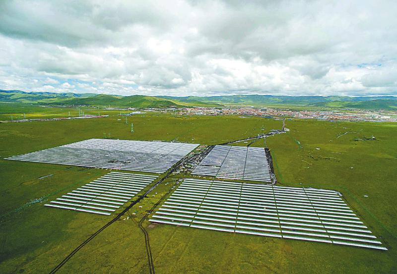 “十三五”期間，四川順應(yīng)全球能源變革趨勢，把握我國產(chǎn)業(yè)結(jié)構(gòu)綠色轉(zhuǎn)型發(fā)展要求，加快綠色低碳產(chǎn)品認證，提升關(guān)鍵核心技術(shù)研發(fā)和裝備制造能力，全面提高新能源、新能源汽車應(yīng)用比例。四川是清潔能源大省，除水電外，近年來風(fēng)電、光伏等新能源裝機增速明顯