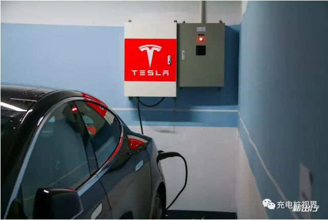 本文以別克隨車配備的壁掛式充電樁安裝為例，介紹筆者親身體驗(yàn)的申請(qǐng)、審批、安裝等一系列流程。下面就跟大家分享一下是否私人充電樁的安裝是否真的如想象中的那么復(fù)雜