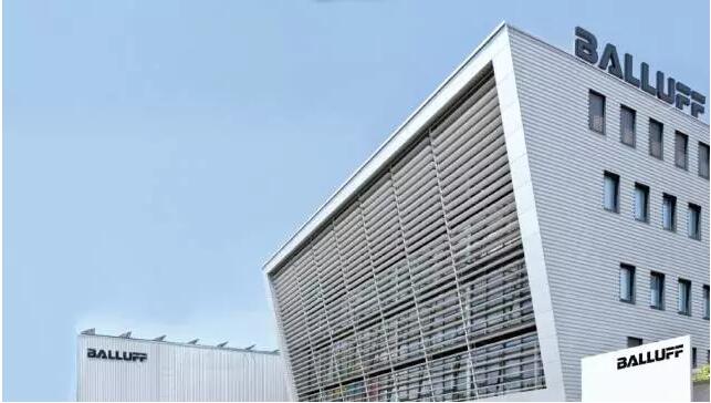 “中國制造2025”“工業(yè)4.0”概念的提出，都意味著今后風(fēng)電等行業(yè)的生產(chǎn)環(huán)節(jié)會變得越來越智能、靈活。所謂的“智能”，簡單來說就是讓設(shè)備能夠自我優(yōu)化、自動化操作