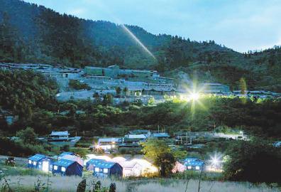 經(jīng)過(guò)全力搶修，九寨溝變電站在震后48小時(shí)內(nèi)恢復(fù)臨時(shí)供電。8月8日21時(shí)19分，阿壩州九寨溝縣突發(fā)7.0級(jí)地震