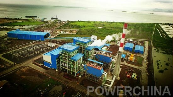 8月18日，江西省火電建設(shè)公司與江西久盛國際電力工程有限公司在南昌舉行了“印尼東加里曼丹EMBALUT 2×100MW 電廠擴(kuò)建工程土建&安裝合同簽約”儀式。該工程業(yè)主方為印尼PT.INDONESIA ENERGI DINAMIKA（簡稱：IED）公司，江西久盛國際公司系總承包商，江西火電公司主要承擔(dān)土建、安裝、調(diào)試及試運行等工作，工程定于下月開工，計劃23個月完成