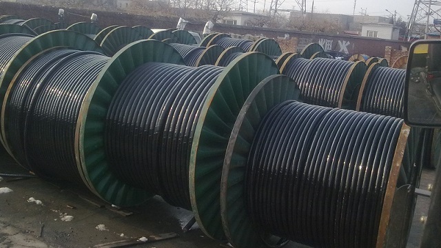 8月21日，河南鄭州召開了全省電線電纜生產(chǎn)企業(yè)質(zhì)量提升專項(xiàng)整治暨電氣火災(zāi)綜合治理約談會(huì)。會(huì)上公布，在近期開展的電線電纜專項(xiàng)整治行動(dòng)中，產(chǎn)品抽檢合格率為92.5%