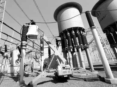  能源的清潔可靠供應，是推動經濟社會低碳發(fā)展、綠色轉型的基礎。河南作為能源大省，面臨傳統(tǒng)產能過剩、能源整體利用效率偏低等問題