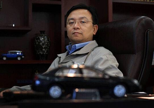 8月22日，比亞迪總裁王傳福在深圳比亞迪總部接受記者采訪時稱，比亞迪從明年開始，將主推10萬元以下的小微純電動車。比亞迪是中國新能源汽車的領導者，2008年開始推出插電混動車，此后推出第一款純電動車e6,售價在30萬元-40萬元之間