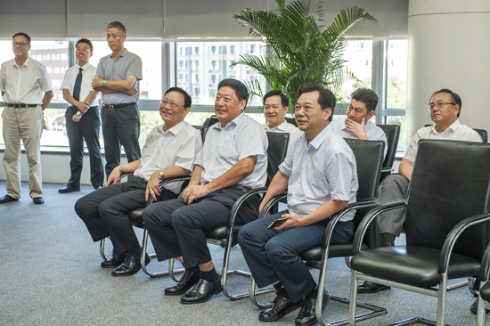 8月24日，大唐集團公司董事長、黨組書記陳進行在總部會見了海南省國資委主任、黨委書記倪健一行。雙方就加強合作，推進有關合作項目進程進行了溝通交流