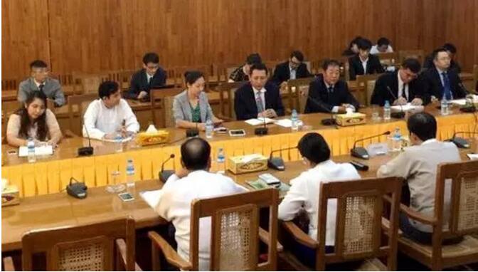 8月24至25日，中國三峽集團(tuán)總經(jīng)理、黨組副書記王琳赴緬甸調(diào)研孟東水電站及新能源項目開發(fā)工作。王琳聽取了三峽國際關(guān)于緬甸市場業(yè)務(wù)開展情況的匯報，看望了集團(tuán)公司在緬員工并對下一步開展緬甸市場工作進(jìn)行了部署