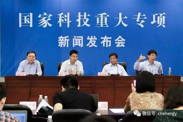 8月31日，大型先進(jìn)壓水堆和高溫氣冷堆國家科技重大專項(xiàng)（以下簡稱核電專項(xiàng)）新聞發(fā)布會在科技部舉行。自2006年被列入《國家中長期科學(xué)和技術(shù)發(fā)展規(guī)劃綱要（2006-2020年）》16個國家科技重大專項(xiàng)至今，核電專項(xiàng)實(shí)施已10年有余