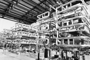 9月12日，上海220千伏蘊藻浜變電站UPFC2258線啟動，標志著上海首套統(tǒng)一潮流控制裝置(UPFC)順利建成。該站是世界首個將絕緣柵雙極型晶體管(IGBT)作為主功率元件的UPFC工程，其成功投運具有重要的科技示范價值和技術(shù)輻射效應