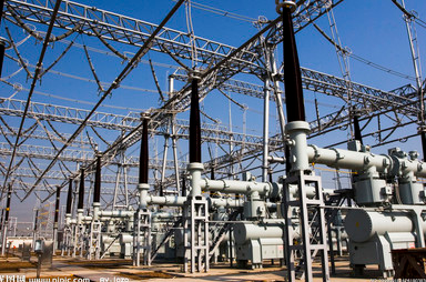 
            	近日，位于湖南常德北的500千伏澧州變電站投產(chǎn)送電，至此，湖南500千伏變電站數(shù)量增至20座。該站作為湖南第3座500千伏智能變電站，進一步提升了全省超高壓電網(wǎng)的智能化水平