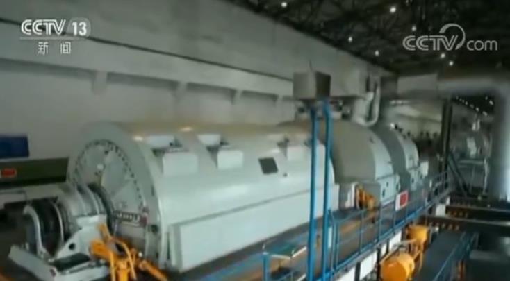 
            	早在今年2月，環(huán)保部等部門發(fā)布《2017年京津冀及周邊地區(qū)大氣污染防治行動工作方案》。5月，財政部等部門發(fā)布《關(guān)于開展中央財政支持北方地區(qū)冬季清潔取暖試點工作的通知》，確定首批試點