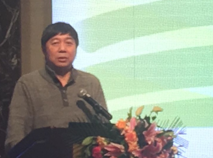 如何讓可再生能源在電力系統(tǒng)中高比例應(yīng)用?高比例應(yīng)用可再生能源的路徑是什么?各階段對(duì)逆變器的要求不一樣。現(xiàn)在無(wú)非就是做分布式+儲(chǔ)能變成微網(wǎng)，不同階段對(duì)自動(dòng)化逆變器完全不一樣