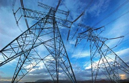 隨著第一批、第二批增量配電改革試點順利落地，12月6日，北京商報記者從業(yè)內(nèi)獲得一份文件顯示，日前，國家發(fā)改委發(fā)布了《關于加快推進增量配電業(yè)務改革試點的通知》，提出國家發(fā)改委決定啟動第三批增量配電業(yè)務改革試點，要求各地盡快組織篩選符合條件的項目，于12月29日前報送國家發(fā)改委體改司、國家能源局電力司。業(yè)內(nèi)人士指出，雖然前兩批約200個試點項目在全國占比不高，但隨著改革不斷推進，未來我國仍有向社會資本全面放開增量配電市場的可能性