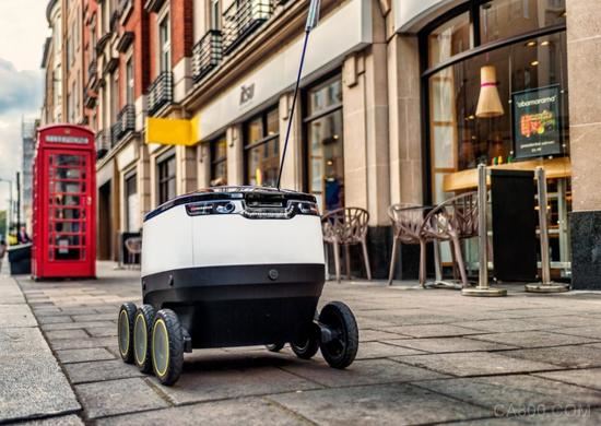 
                      舊金山向來被視為”不受限制的科技財富之都“，這里不久前剛剛迎來了新奇的快遞機(jī)器人，遞送連帽衫和價值29美元的面包等物。然而12月5日，舊金山監(jiān)事會投票決定，嚴(yán)格限制這些在人行道上滾動的機(jī)器，雖然它們可以自動避開狗和街頭藝人等障礙物