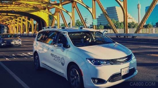 
                      據(jù)外媒報(bào)道，雷諾威集團(tuán)（Renovo）宣布與三星電子合作研發(fā)高度自動化車輛技術(shù)，早在今年年初兩家公司已開始展開合作。達(dá)成合作以后，三星戰(zhàn)略和創(chuàng)新中心（SSIC）旗下Smart Machines Group公司在加利福尼亞州部署的首批測試車隊(duì)，得以使用雷諾威Aware操作系統(tǒng)