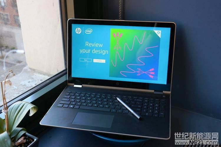 如果各位手上正使用惠普的筆電產(chǎn)品的話，請馬上檢查一下電池有沒有出現(xiàn)異常。因為他們在 2015 年 12 至 2017 年 12 月出貨的多個筆電型號，曾經(jīng)在過去兩年內(nèi)出現(xiàn) 8 宗鋰電池熔化或炭化的回報，其中三宗涉及 4,500 美元的財物損失，最嚴(yán)重的一宗更有造成了使用者手部的一級燒傷