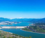 
                
	
                    
	近日，三峽集團(tuán)黨組書記、董事長盧純?cè)诩瘓F(tuán)總部會(huì)見來訪的上海電氣（集團(tuán)）總公司（以下簡(jiǎn)稱“上海電氣”）黨委書記、董事長鄭建華一行。雙方就海上風(fēng)電開發(fā)、增進(jìn)雙方互信、加強(qiáng)平等合作等話題進(jìn)行了交流