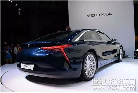 2018年伊始，奇瑞旗下凱翼汽車51%的股權(quán)轉(zhuǎn)讓給了宜賓市汽車產(chǎn)業(yè)發(fā)展投資有限責(zé)任公司、四川省宜賓普什集團有限公司(以下加成普什集團)，前者持50.5%股權(quán)，后者持0.5%股權(quán)。

其中，普什集團是五糧液集團100%控股子公司，五糧液集團十幾年前曾公開表示，汽車產(chǎn)業(yè)是中國經(jīng)濟中的最后一塊大蛋糕，現(xiàn)在如果不進去，以后就很難進去了