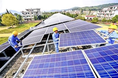 
	中國儲能網(wǎng)訊：光伏扶貧電站在各地如火如荼地開展建設(shè)，但目前光伏扶貧的開發(fā)模式與管理尚處于完善相關(guān)事項階段，特別是現(xiàn)階段商業(yè)光伏電站與光伏扶貧電站存在指標(biāo)的沖突，誰優(yōu)先的問題還有爭議。


	


	從可持續(xù)發(fā)展的角度，綜合運用國家賦予政策，以一個省光伏扶貧開發(fā)系統(tǒng)展開為藍(lán)本，光伏創(chuàng)新實踐組織陰存琦于2017年4月25日形成--河北省凍結(jié)三年商業(yè)光伏電站開發(fā)、實施8G光伏扶貧PPP案建議