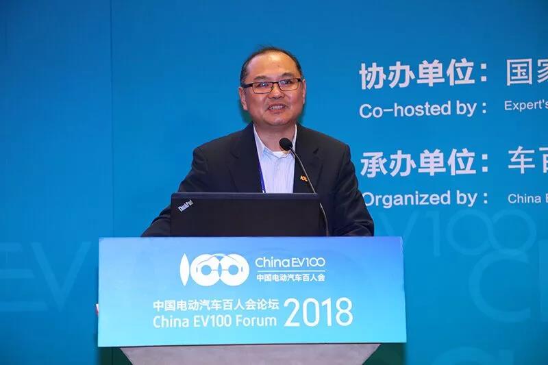 
	各位領(lǐng)導(dǎo)，各位專家，各位行業(yè)同仁，大家下午好！非常感謝組委會(huì)再次給我這樣一個(gè)機(jī)會(huì)，向大家匯報(bào)一下在過(guò)去一年里，我們?cè)谘邪l(fā)和國(guó)際化發(fā)展過(guò)程中做的一些工作，希望與大家共享。


	


	萬(wàn)向 A 一二三系統(tǒng)有限公司工程副總裁：陳 旸


	我今天匯報(bào)的主要內(nèi)容，首先簡(jiǎn)單談一下技術(shù)，然后談一下我們的國(guó)際化發(fā)展進(jìn)程