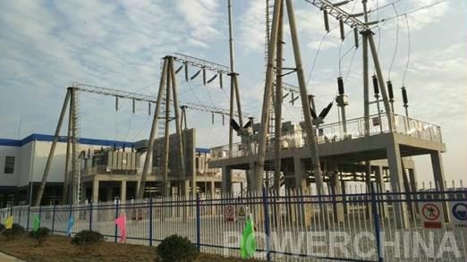 
	中國儲能網(wǎng)訊：1月12日，國家電投共青江益太陽能利用與智能微電網(wǎng)創(chuàng)新示范基地項目在南昌召開啟動驗收委員會會議，順利通過驗收，并網(wǎng)發(fā)電。


	國家電投共青江益太陽能利用與智能微電網(wǎng)創(chuàng)新示范基地項目位于九江市共青城市江益鎮(zhèn)帥家村，東經(jīng)115°54’00