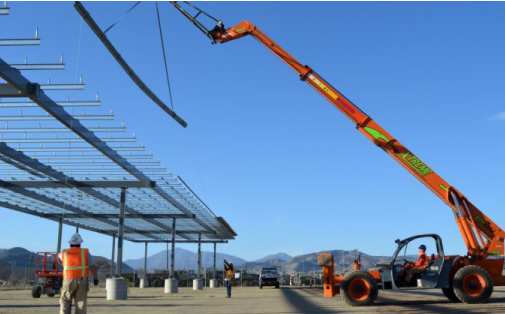 
	中國儲能網(wǎng)訊：大多數(shù)企業(yè)很難拿出前期資金來建立一個微電網(wǎng)，而其融資可能是一個令人頭疼的問題。從理論上講，如果一個擁有無限資本的企業(yè)購買項目并以客戶的名義代替客戶進行操作，以換取服務(wù)費，那么這個問題就會迎刃而解