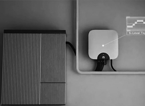 
                
	
                    
 近日，全球領(lǐng)先的太陽(yáng)能光伏逆變器供應(yīng)商華為宣布，將在到達(dá)利亞首發(fā)FusionHome智能能源解決方案，為其住宅市場(chǎng)提供太陽(yáng)能和存儲(chǔ)功能。

 

 華為FusionHome智能能源解決方案于2017年6月在歐洲Intersolar正式啟動(dòng)，能夠與LG化學(xué)的儲(chǔ)能產(chǎn)品相兼容