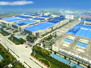 
                
	
                    
	近日，中國(guó)巨石發(fā)布2017年年度業(yè)績(jī)預(yù)增公告顯示，2017年，公司預(yù)計(jì)實(shí)現(xiàn)歸屬于上市公司股東的凈利潤(rùn)與上年同期相比，將增加5.3億元~6.1億元，同比增長(zhǎng) 35%~40%。

	

	據(jù)分析，中國(guó)巨石業(yè)績(jī)預(yù)增的主要原因有以下兩點(diǎn)：

	（一）主營(yíng)業(yè)務(wù)影響

	2017年，全球玻璃纖維行業(yè)延續(xù)穩(wěn)中向好的趨勢(shì)，中國(guó)巨石產(chǎn)品銷量同比增長(zhǎng)，產(chǎn)品價(jià)格平穩(wěn)，綜合成本持續(xù)下降