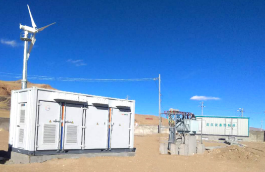 
	中國儲能網(wǎng)訊：也許你很難想象一個面積比北京還大的縣城，僅靠一臺90年代建設(shè)的40kW光伏電站供電，絕大多數(shù)時候居民家里少有的電器都只是一種擺設(shè)。然而，這就是2014年前措勤縣最真實的寫照