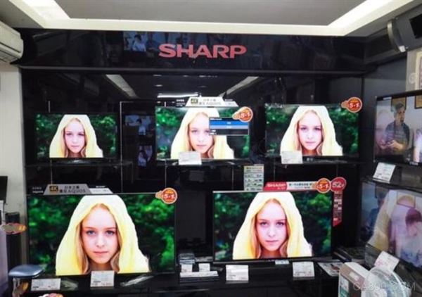 
                    
	新華社東京2月6日電（記者錢錚馬曹冉）受日元貶值以及海外業(yè)務(wù)業(yè)績良好等因素推動，日本七大電器制造商2017財年前三季度（2017年4月1日至12月31日）純利潤同比全部實現(xiàn)增長，除富士通銷售額微降外，其余6家公司銷售額均實現(xiàn)增長。


	


	松下公司5日發(fā)布三季度財報，至此七大電器制造商三季度財報出齊