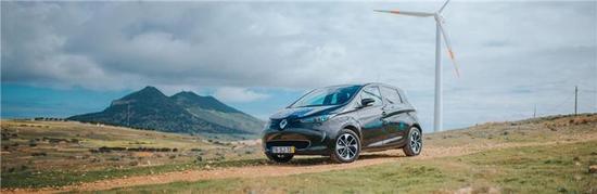 
	中國(guó)儲(chǔ)能網(wǎng)訊：據(jù)外媒報(bào)道，雷諾已開(kāi)始研發(fā)其儲(chǔ)能設(shè)施及電網(wǎng)產(chǎn)品。該公司目前正致力于用電動(dòng)車、V2G及儲(chǔ)能裝置來(lái)打造一座“智能電島（smart electric island）”