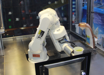 
                    
	
		人力成本的快速上漲進(jìn)一步推動(dòng)了機(jī)器人產(chǎn)業(yè)的發(fā)展，如今，世界各國都在進(jìn)行機(jī)器換人，希望把人力勞動(dòng)從低端工作崗位釋放出來，制造業(yè)自動(dòng)化水平越來越高，工廠利用工業(yè)機(jī)器人獲得了更低的成本、更高的效率和更快的生產(chǎn)速度。 
	
	
		雖然自動(dòng)化是制造業(yè)的必然選擇，也是實(shí)現(xiàn)智能制造的前提，但每個(gè)國家的自動(dòng)化使用情況都不同