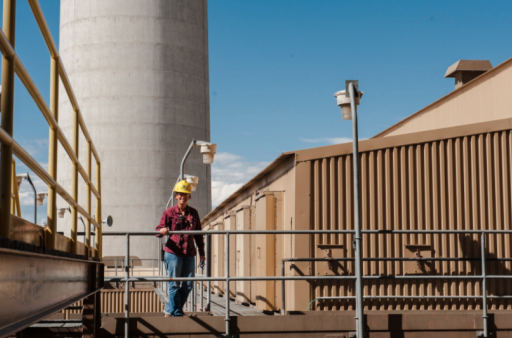 
	中國(guó)儲(chǔ)能網(wǎng)訊：日前，美國(guó)非營(yíng)利性公用事業(yè)單位Platte River公司已經(jīng)為其在科羅拉多州的20MW太陽能光伏系統(tǒng)和5MWh電池儲(chǔ)能系統(tǒng)的電力組合提出了供應(yīng)商競(jìng)標(biāo)(RFP)申請(qǐng)。


	這個(gè)太陽能+電池儲(chǔ)能系統(tǒng)將成為當(dāng)?shù)厣鐓^(qū)太陽能項(xiàng)目的一部分，為Platte River公司在當(dāng)?shù)厣鐓^(qū)的客戶提供電力