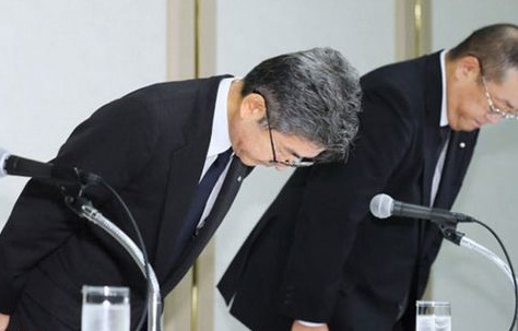 
                
	
                    
	6日早間路透社稱，《日經(jīng)新聞》周二報(bào)道稱，神戶制鋼所社長(zhǎng)川崎博也將因去年曝光的震動(dòng)整個(gè)日本制造業(yè)的數(shù)據(jù)造假丑聞引咎辭職。

	

	這一丑聞曝光后，日本當(dāng)局對(duì)神戶制鋼展開(kāi)了歷時(shí)四個(gè)月的外部調(diào)查，預(yù)計(jì)將于周二晚些時(shí)候公布調(diào)查結(jié)果