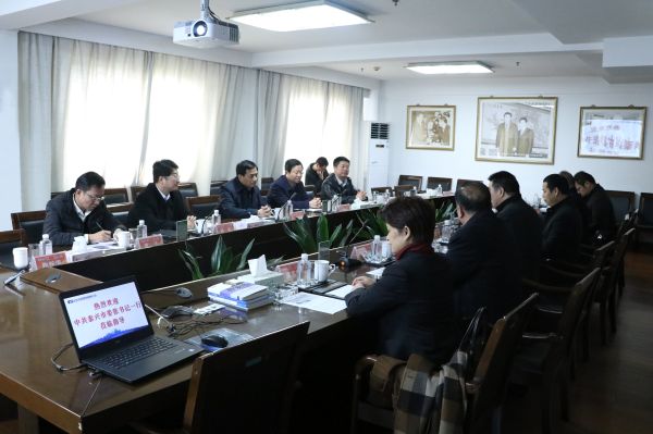 
                
	
                    
	3月2日，中共泰興市委書記張育林?jǐn)y中共泰興市委常委、市人民政府常務(wù)副市長劉榮華、泰興市人民政府副市長、虹橋工業(yè)園區(qū)黨工委書記錢軍、虹橋工業(yè)園區(qū)管委會(huì)主任孔軍、虹橋工業(yè)園區(qū)管委會(huì)副主任游潔等一行蒞臨遠(yuǎn)東參觀調(diào)研。

	遠(yuǎn)東控股集團(tuán)創(chuàng)始人、董事局主席、黨委書記蔣錫培，投資人、集團(tuán)董事、黨委副書記、遠(yuǎn)東智慧能源股份有限公司（股票簡稱：智慧能源 股票代碼：600869）副董事長、首席執(zhí)行官蔣華君，圣達(dá)電氣副董事長楊吉林，圣達(dá)電氣董