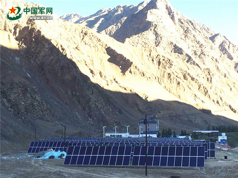 
	中國(guó)儲(chǔ)能網(wǎng)訊：“自從有了風(fēng)光柴互補(bǔ)電站，供電有了保障，我們的各種查驗(yàn)設(shè)備得到了及時(shí)應(yīng)用，大大提高了查緝工作的效率。同時(shí)還接入了移動(dòng)視頻電視，移動(dòng)通信基站也得到了供電，滿足了日常的通信需求