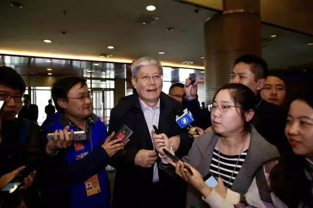 
	中國(guó)儲(chǔ)能網(wǎng)訊：自 9 號(hào)文下發(fā)以來(lái)，隨著售電側(cè)改革的深入，售電市場(chǎng)的放開(kāi)，售電公司的數(shù)量以及參與市場(chǎng)交易的形式不斷增加。不過(guò)，目前我國(guó)售電公司依然處于初始發(fā)展階段，其發(fā)展模式還處于形成期