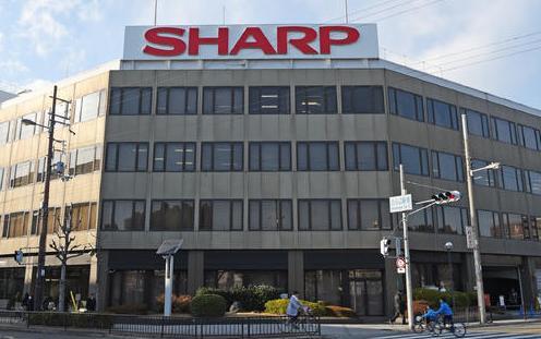 
	中國儲能網(wǎng)訊：日前據(jù)悉，位于加利福尼亞州圣地亞哥地區(qū)的天堂谷退休社區(qū)將安裝部署由夏普電子公司生產(chǎn)的容量為240千瓦/ 324千瓦時的用戶側(cè)電池儲能系統(tǒng)，該系統(tǒng)將與516kW的太陽能發(fā)電系統(tǒng)組合在一起，并安裝在6座建筑物中。


	最近發(fā)布的一份能源使用調(diào)查報告表明，通過降低需求費用，太陽能發(fā)電和電池儲能系統(tǒng)每年可為這個社區(qū)節(jié)省約90,000美元的支出費用