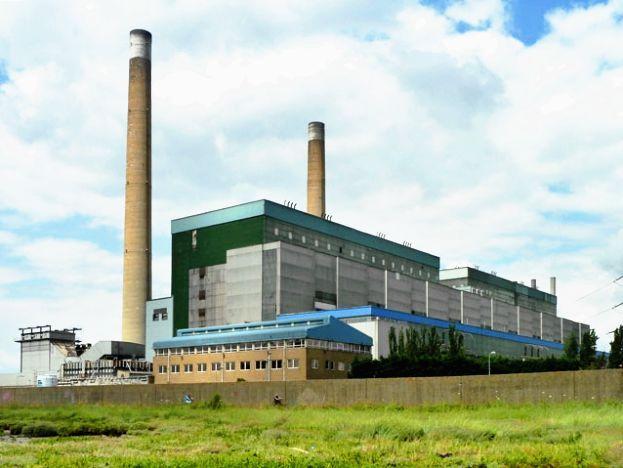 
	中國(guó)儲(chǔ)能網(wǎng)訊：德國(guó)萊茵集團(tuán)(RWE)計(jì)劃在英國(guó)安裝100MW的電池， 將其列入“重要基礎(chǔ)設(shè)施建設(shè)”清單中。


	萊茵發(fā)電正在研究在其旗下的英格蘭Tilbury電廠安裝100MW的電池，將燃煤發(fā)電轉(zhuǎn)向氣體調(diào)峰發(fā)電計(jì)劃