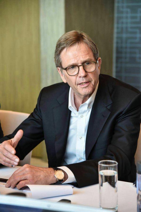 
	中國儲能網(wǎng)訊：“是的，我們正在做這件事（尋找新的電池合作伙伴），目前看來，至少需要一家新的合作伙伴”。4月24日，大眾汽車集團（中國）總裁兼CEO海茲曼向經(jīng)濟觀察網(wǎng)確認，大眾正在中國尋找第二家電池合作商