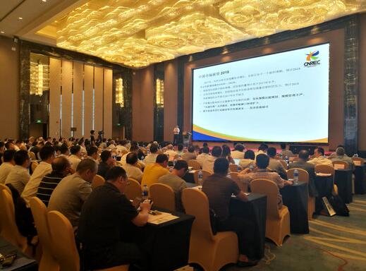  　　今日（5月24日），《第四屆中國(guó)海上風(fēng)電產(chǎn)業(yè)發(fā)展國(guó)際峰會(huì)暨第80期廣東科協(xié)論壇》在廣州市增城區(qū)舉行。記者從論壇上了解到，廣東今年有16項(xiàng)海上風(fēng)電重點(diǎn)建設(shè)項(xiàng)目，目前有6個(gè)在建，年內(nèi)還將核準(zhǔn)開工10個(gè)以上