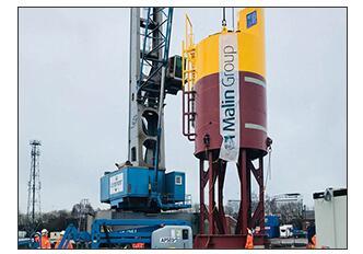 
	中國儲能網(wǎng)訊：近日，Minesto已完成安裝微電網(wǎng)系統(tǒng)浮標(biāo)安裝工作，該浮標(biāo)將用于該公司在威爾士Holyhead Deep的第一個(gè)潮汐能項(xiàng)目。


	


	這種海上浮標(biāo)使用三條錨索系泊的海底浮標(biāo)，可以使用于海上極端條件下，將為Minesto的DG500海洋能發(fā)電廠提供輔助動力和通信