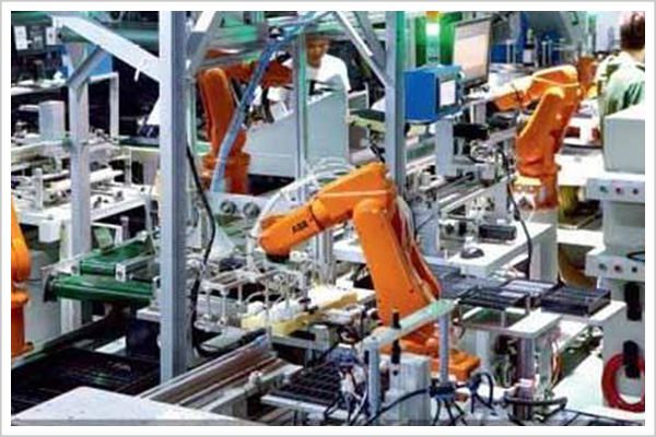 
                    
	富士康從“低端代工”進(jìn)軍工業(yè)互聯(lián)網(wǎng)，這是中國產(chǎn)業(yè)升級的機(jī)遇，還是“組裝代工”的翻版？


	


	“中興事件后”，整個中國產(chǎn)業(yè)界都陷入了急切的反思，從機(jī)械化到電氣化，從電子產(chǎn)業(yè)再到信息化，由于起步較晚，中國產(chǎn)業(yè)在核心競爭上始終處于被動。


	


	中國制造的出路何在？中國又能否搶占下一個工業(yè)制高點？ 


	


	就在大家思考之際，5月17日，第二屆世界智能大會上，郭臺銘高調(diào)宣稱——工業(yè)互聯(lián)網(wǎng)將是中國工業(yè)的出路，也是整個實體經(jīng)濟(jì)的機(jī)遇