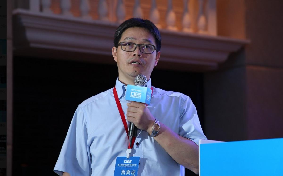 
	中國(guó)儲(chǔ)能網(wǎng)訊：5月19日至21日，“第八屆中國(guó)國(guó)際儲(chǔ)能大會(huì)”在深圳隆重召開， 來自中國(guó)、美國(guó)、德國(guó)、英國(guó)、加拿大、西班牙、日本、韓國(guó)、澳大利亞等國(guó)和地區(qū)1500余位政府機(jī)構(gòu)、科研院所、行業(yè)組織、電力公司、新能源項(xiàng)目單位、系統(tǒng)集成商等代表出席本次大會(huì)。



	合肥聚能新能源科技有限公司新能源研究院院長(zhǎng)馬志保在分布式光伏與儲(chǔ)能系統(tǒng)應(yīng)用專場(chǎng)，發(fā)表了題為