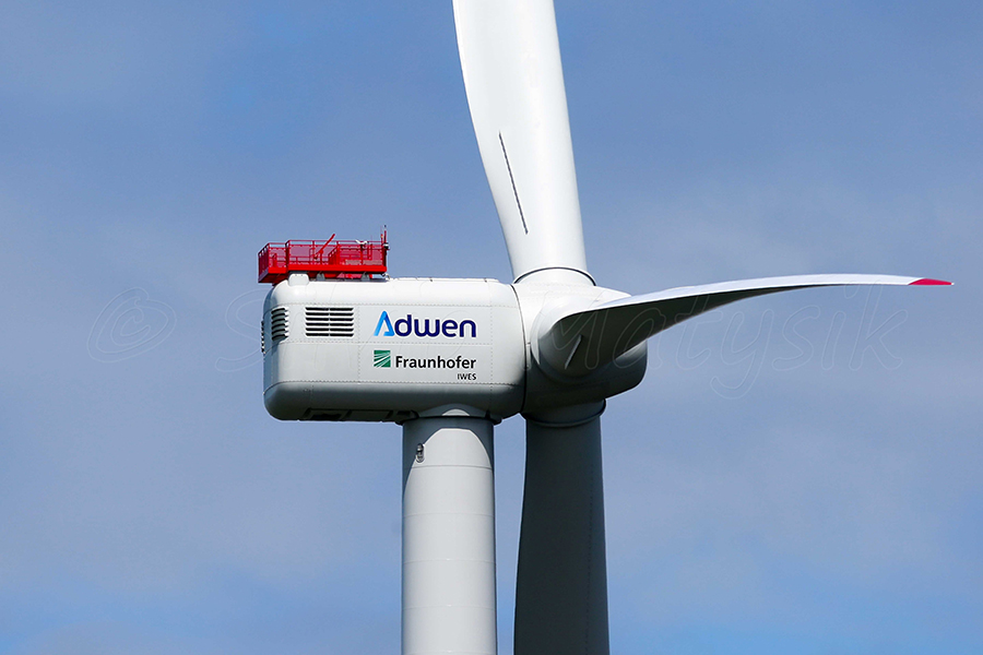                        記者獲悉，西門子歌美颯首席財務(wù)官Miguel Angel Lopez近日就Adwen收購問題給予了回應(yīng)。根據(jù)西門子-歌美颯并購協(xié)議，西門子歌美颯將全面收購Adwen海上風(fēng)電業(yè)務(wù)，這個過程需要4-6年完成，需要資金8.6億歐元