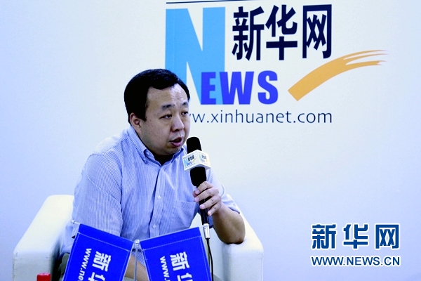  




　　新華網(wǎng)北京6月13日電（孫廣見）以“創(chuàng)新驅(qū)動(dòng)發(fā)展，科技改善環(huán)境”為主題的第十六屆中國(guó)國(guó)際環(huán)保展覽會(huì)6月7日在京開幕。
　　在此次展會(huì)上，新華網(wǎng)邀請(qǐng)到海灣環(huán)境科技（北京）股份有限公司（下稱“海灣環(huán)境”）副總經(jīng)理王麒在展會(huì)現(xiàn)場(chǎng)的訪談間進(jìn)行了采訪