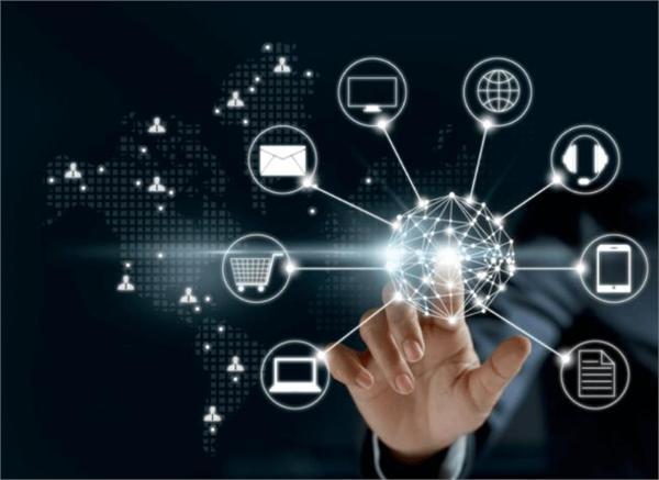 
                    
	IDC最新報告顯示，全球范圍內(nèi)支持業(yè)務實踐、產(chǎn)品和組織的數(shù)字化轉(zhuǎn)型（DX）的技術和服務支出預計將在2018年超過1.1萬億美元，比2017年的9580億美元增長16.8％。


	


	 


	


	這一領域的支出將主要受到制造業(yè)的推動，其不僅在相應的數(shù)字化轉(zhuǎn)型解決方案上花費最多，還為許多數(shù)字化轉(zhuǎn)型優(yōu)先事項、程序和用例設定了議程