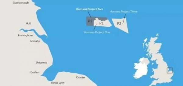                                         
	　　最近，西門子歌美颯和海上風(fēng)電巨頭Ørsted簽訂了歷史上最大單筆風(fēng)力發(fā)電機(jī)供應(yīng)和服務(wù)合同，將為后者開發(fā)的世界上最大海上風(fēng)電項(xiàng)目Hornsea Project Two提供165臺(tái)8MW直驅(qū)型海上風(fēng)機(jī)。

	

	　　為按時(shí)完成這筆大訂單，西門子歌美颯計(jì)劃在德國Cuxhaven工廠生產(chǎn)全部機(jī)艙，在英國赫爾工廠生產(chǎn)大部分葉片，并進(jìn)行風(fēng)機(jī)預(yù)組裝，塔架部分預(yù)計(jì)由英國供應(yīng)商提供