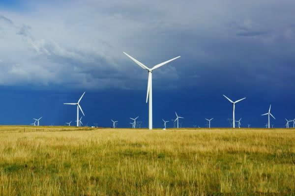                                         
	　　Enlight可再生能源公司近日為以色列96MW最大風(fēng)電項(xiàng)目融資5.25億謝克爾（1.45億美元）。Enlight表示，該風(fēng)電場(chǎng)的投資資金為6.6億謝克爾，以色列銀行Hapoalim與Harel Insurance和鳳凰能源控股參與融資